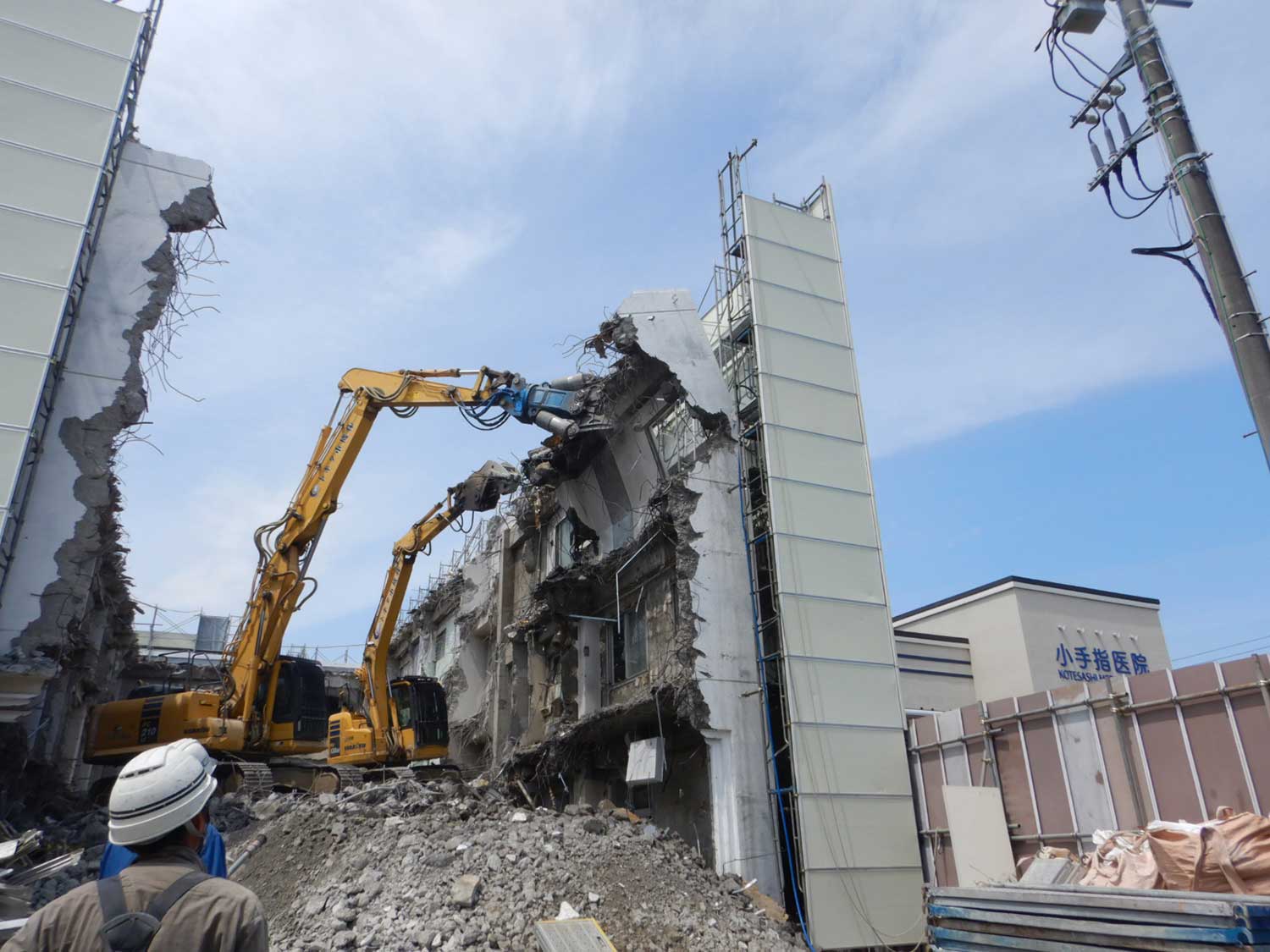 所沢市：小手指医院解体工事 構造：RC造3階 1,096㎡ 令和4年2月1日～令和4年6月21日 